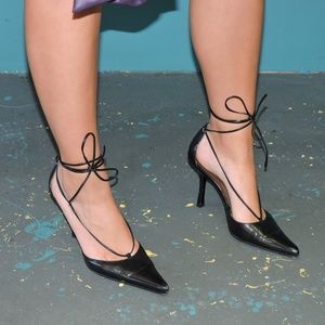 Enzo Aglioni black lace up heels